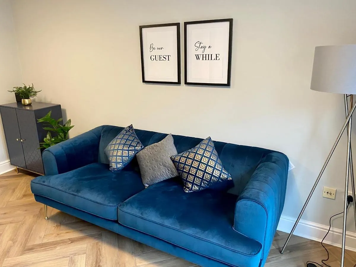 Luxury Riverside City Centre Apartment York