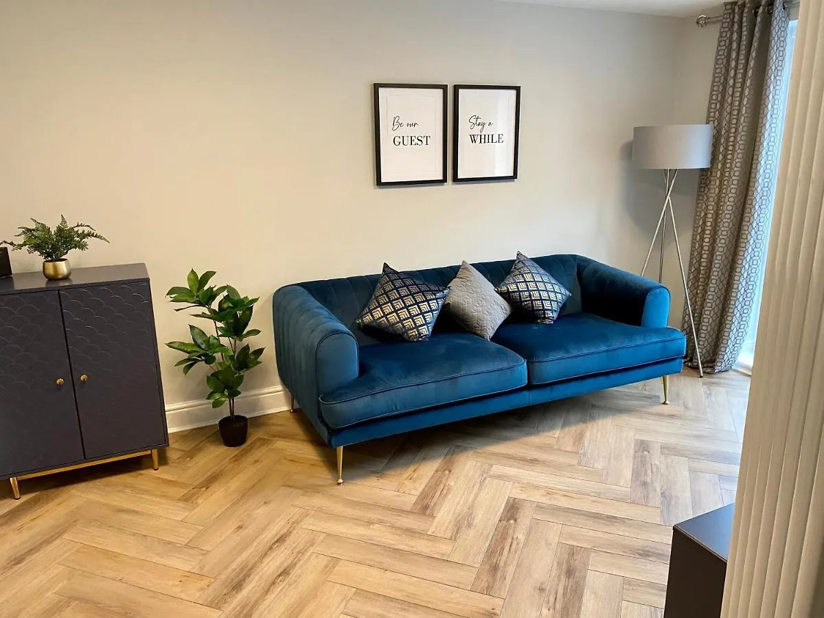 Luxury Riverside City Centre Apartment York