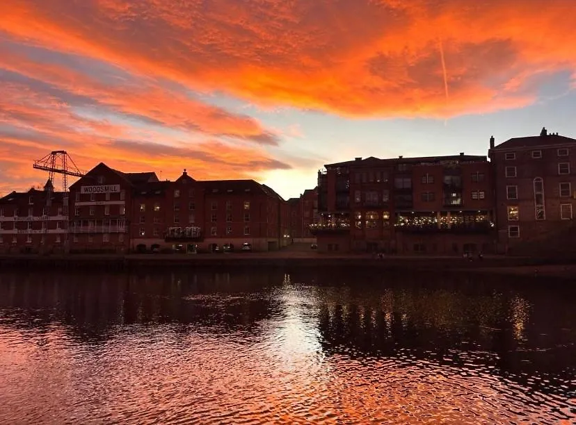 Luxury Riverside City Centre Apartment York United Kingdom