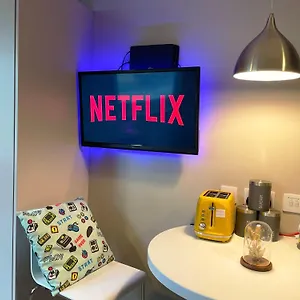 https://studiops4-by-hnfc-stays.hotels-newcastle-upon-tyne.com